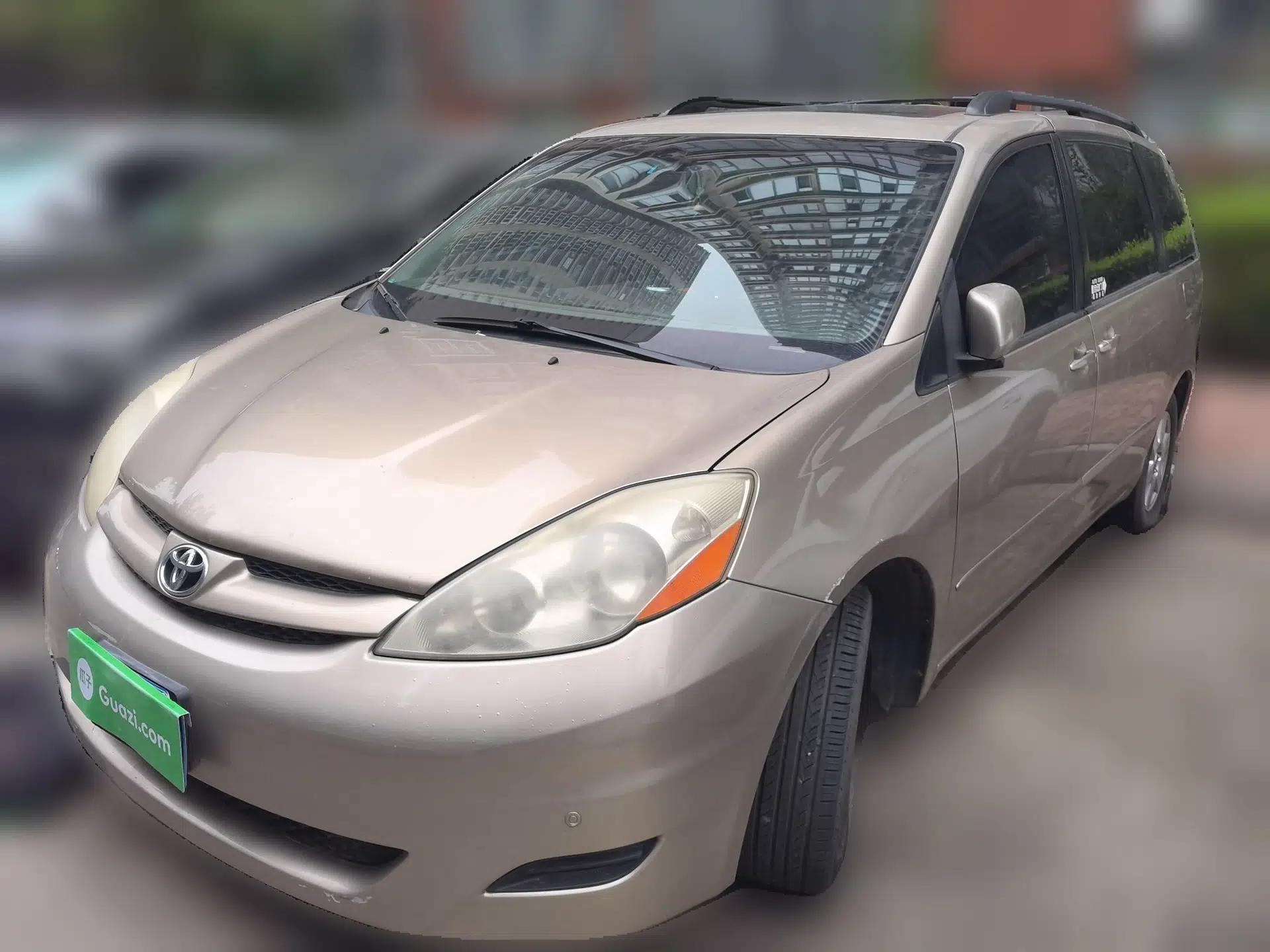 Toyota SIENNA 2009 3.5 automatic 7-seater parallel import — миниатюра 1