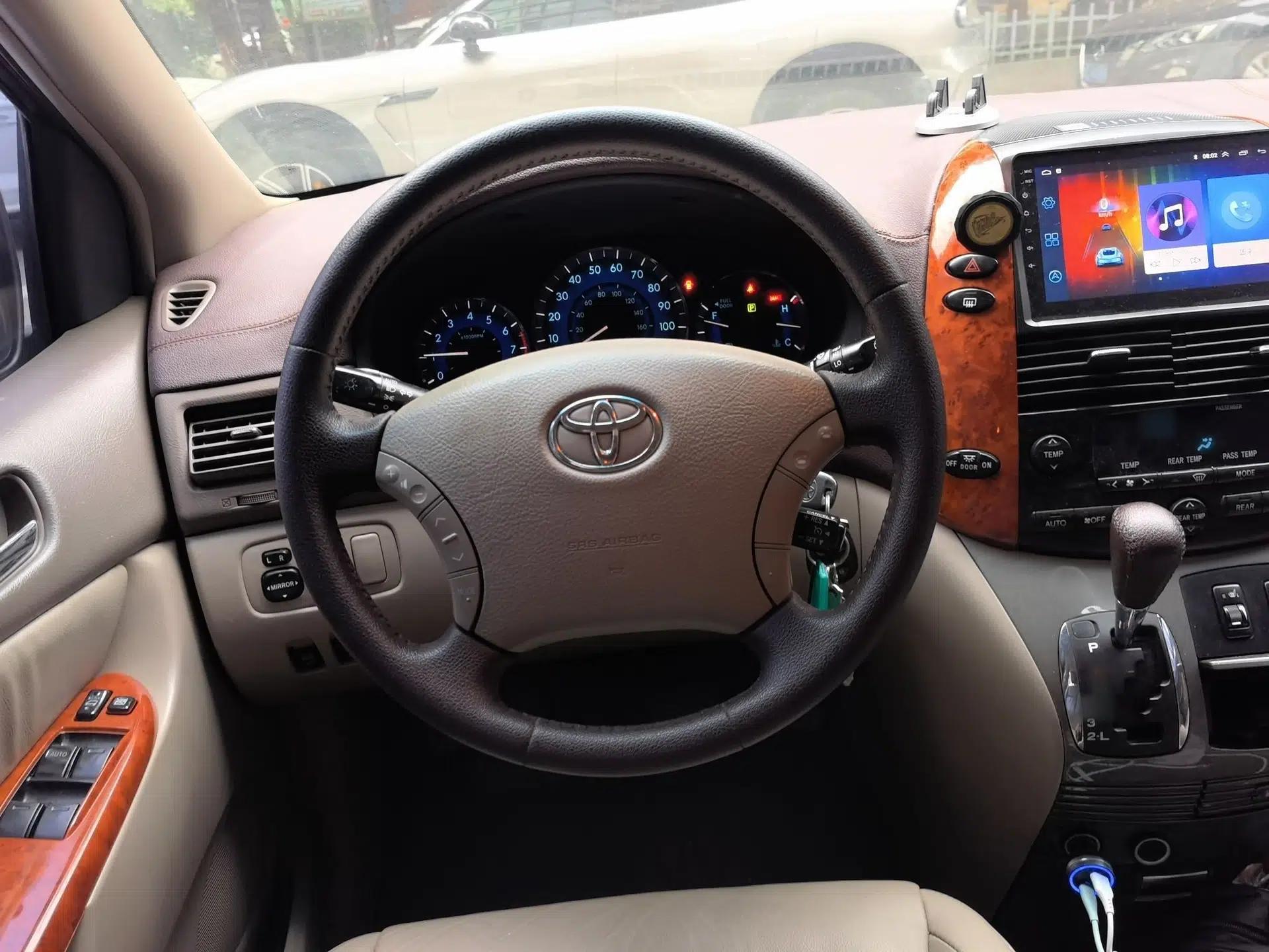 Toyota SIENNA 2009 3.5 automatic 7-seater parallel import — миниатюра 10