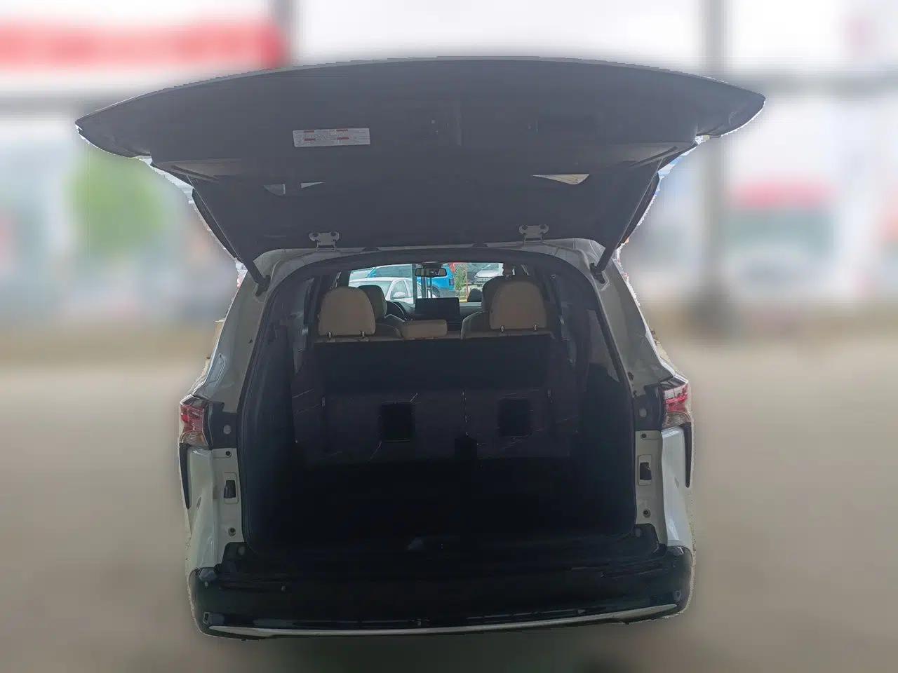 Toyota SIENNA 2021 2.5L Hybrid Premium Edition — миниатюра 19
