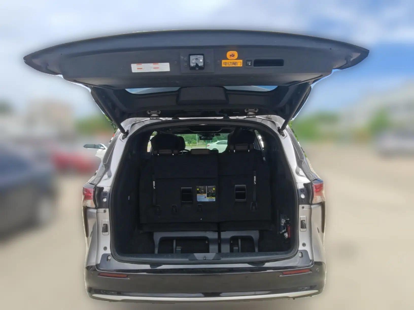 Toyota SIENNA 2021 2.5L Hybrid Platinum Edition — миниатюра 16