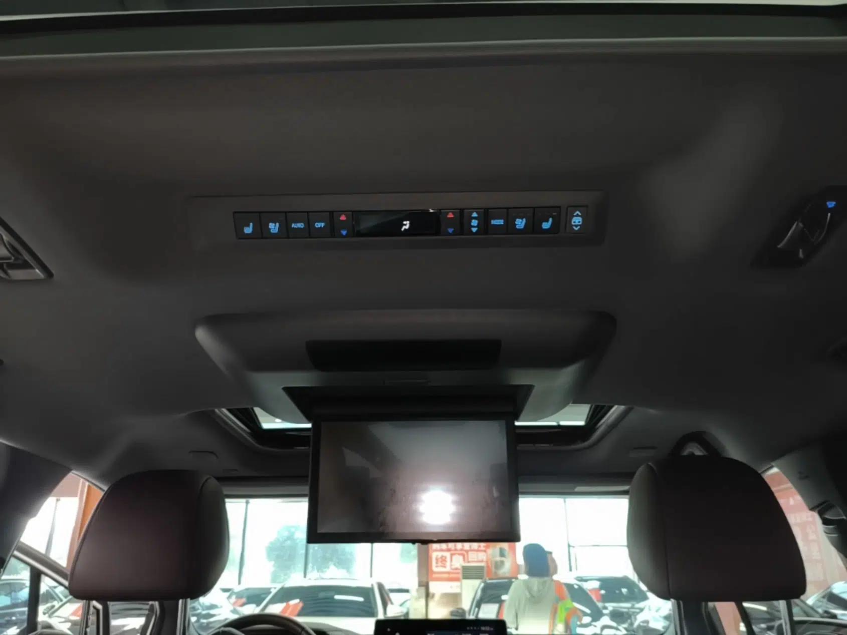 Toyota SIENNA 2021 2.5L Hybrid Platinum Edition — миниатюра 21