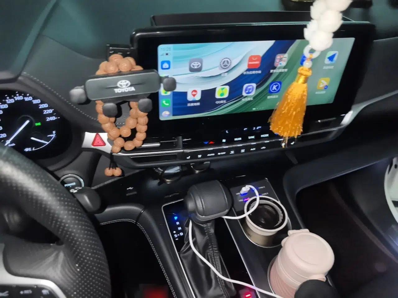 Toyota SIENNA 2024 2.5L Hybrid Luxury Edition — миниатюра 12