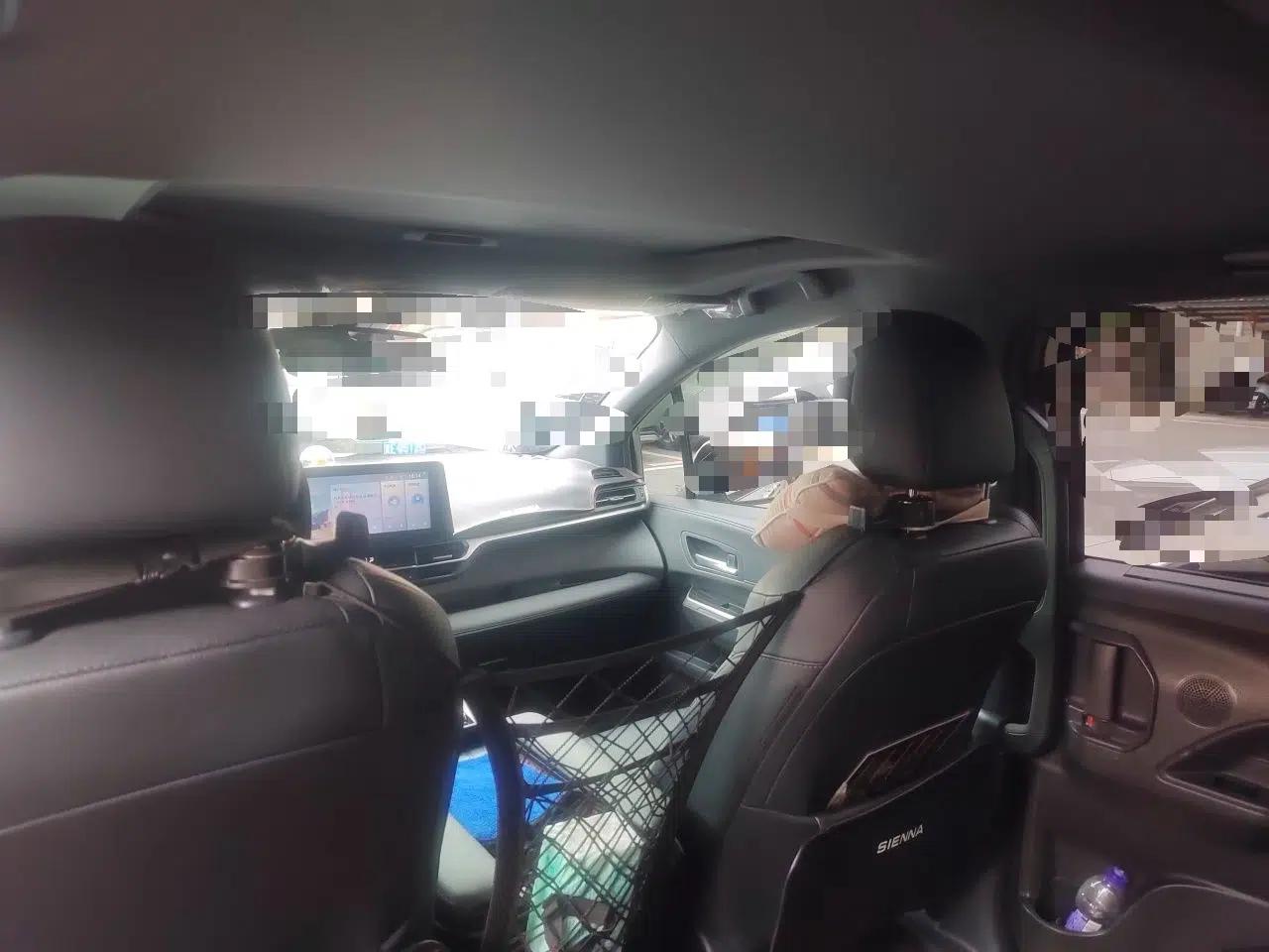 Toyota SIENNA 2021 2.5L Hybrid Premium Edition — миниатюра 15