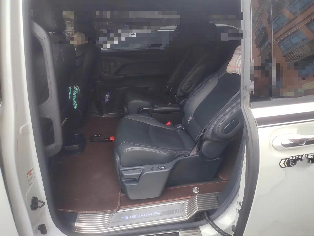 Toyota SIENNA 2021 2.5L Hybrid Premium Edition — миниатюра 20