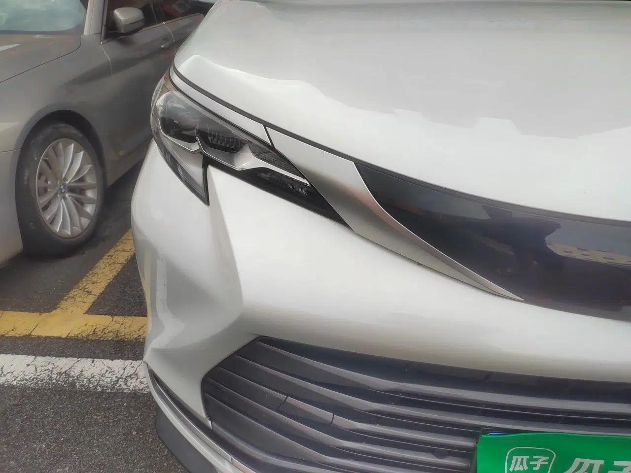 Toyota SIENNA 2021 2.5L Hybrid Premium Edition — миниатюра 7
