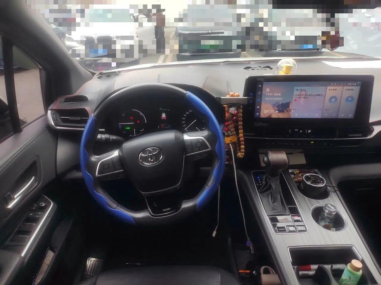Toyota SIENNA 2021 2.5L Hybrid Premium Edition — миниатюра 9