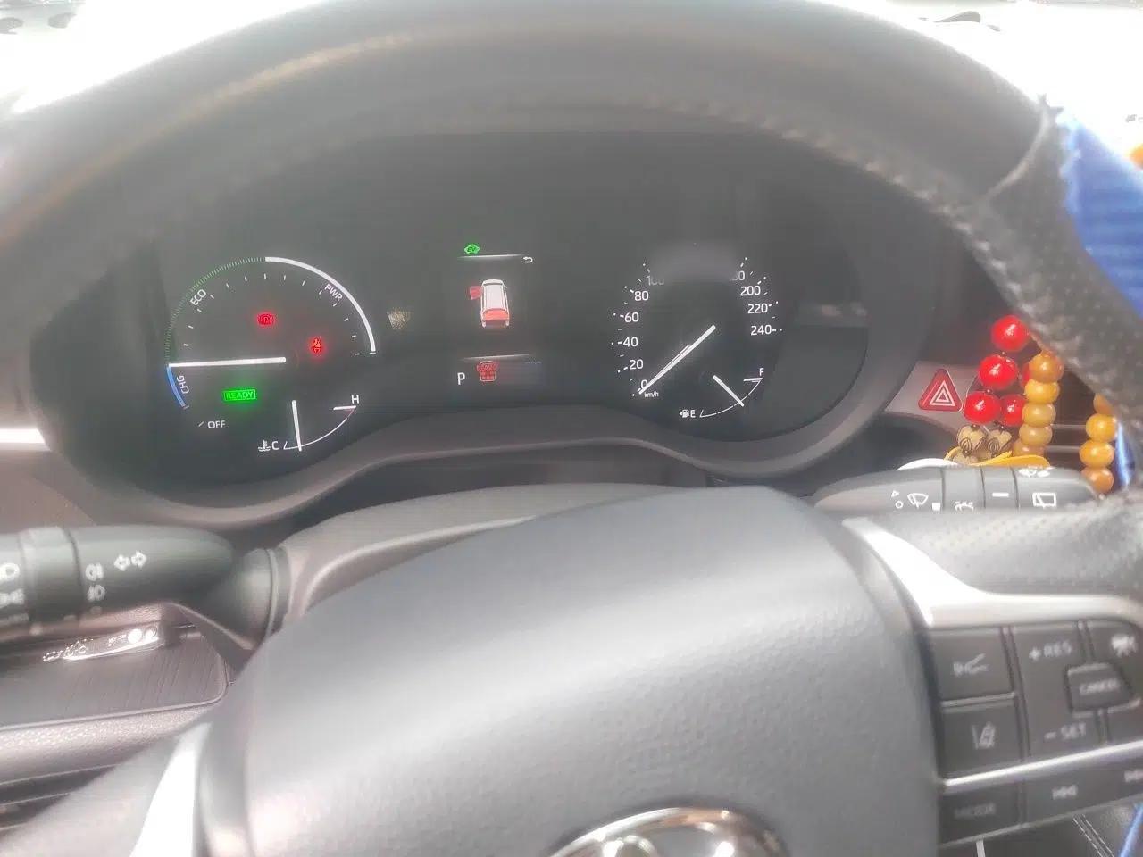 Toyota SIENNA 2021 2.5L Hybrid Premium Edition — миниатюра 10