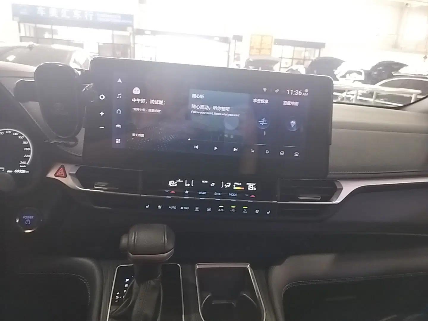 Toyota SIENNA 2021 2.5L Hybrid Ultimate Edition — миниатюра 15