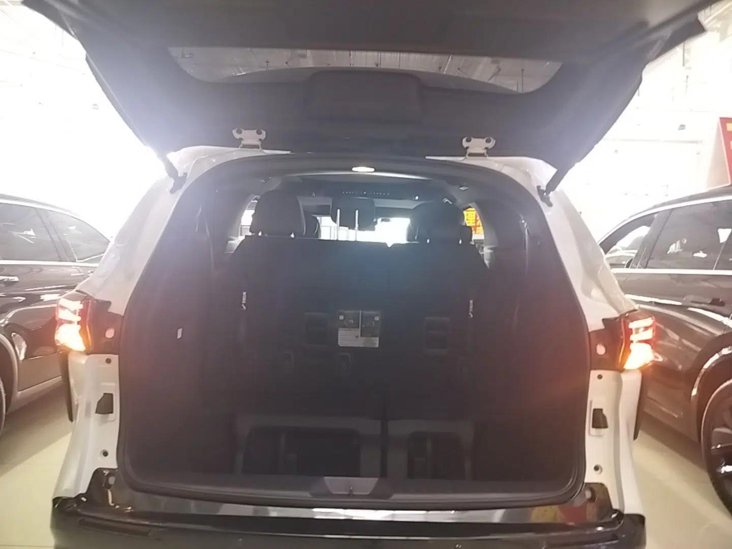 Toyota SIENNA 2021 2.5L Hybrid Ultimate Edition — миниатюра 22
