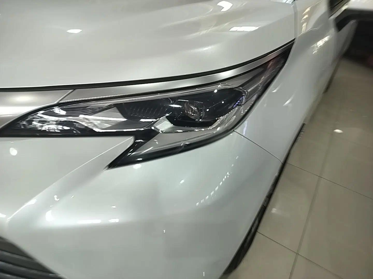 Toyota SIENNA 2021 2.5L Hybrid Ultimate Edition — миниатюра 8