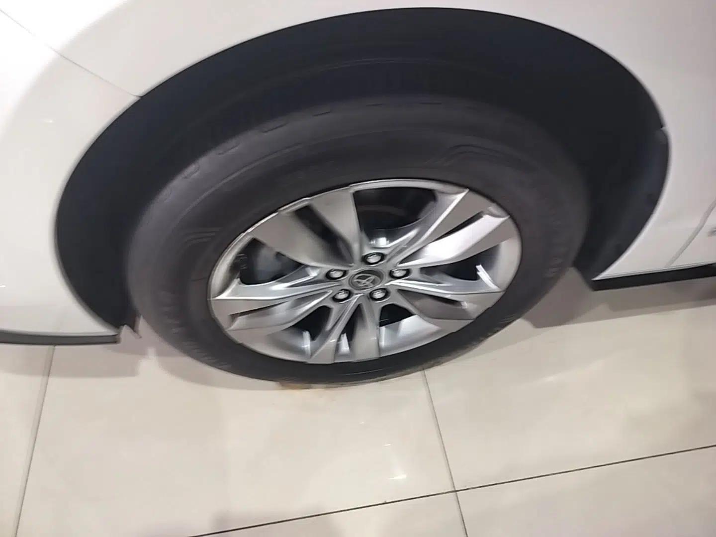 Toyota SIENNA 2021 2.5L Hybrid Ultimate Edition — миниатюра 10