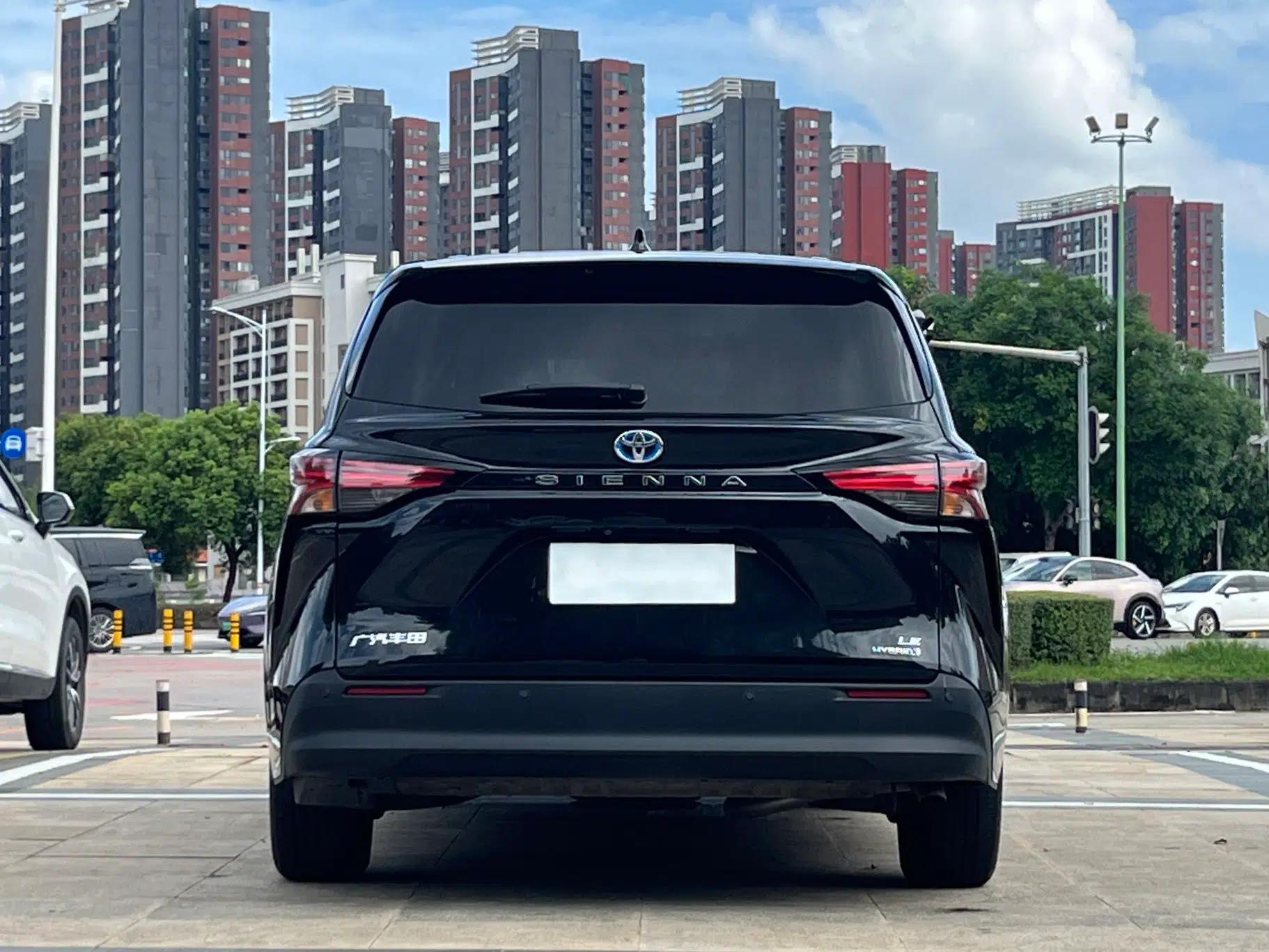 Toyota SIENNA 2023 2.5L Hybrid Comfort Edition — миниатюра 5