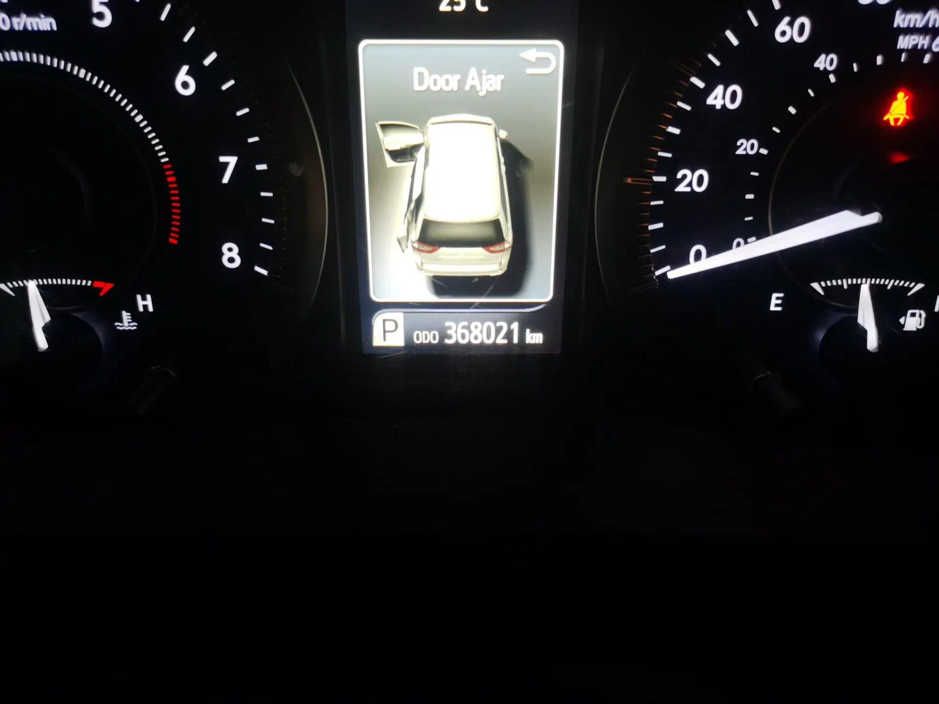 Toyota SIENNA 2017 Toyota Sienna, Parallel Import, 3.5L, Automatic, with Sunroof, Seven Seats — миниатюра 12