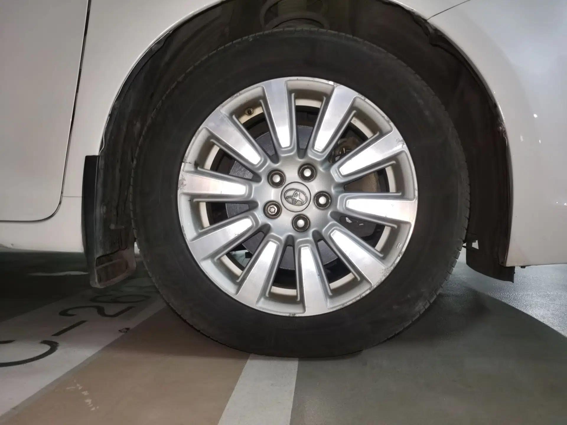 Toyota SIENNA 2017 Toyota Sienna, Parallel Import, 3.5L, Automatic, with Sunroof, Seven Seats — миниатюра 8