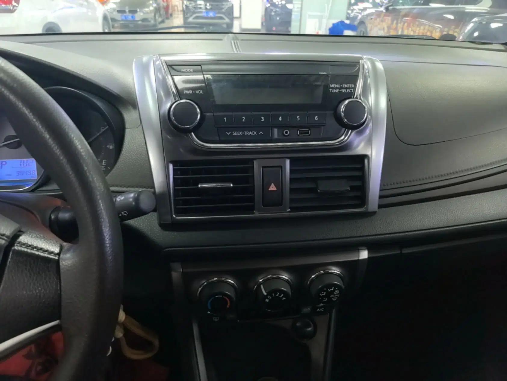 Toyota YARiS L Zhi Xuan 2015 1.5E Automatic Charm Edition — миниатюра 15