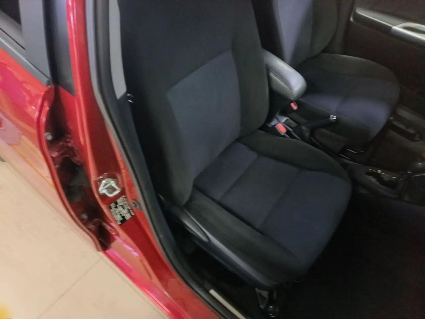 Toyota YARiS L Zhi Xuan 2015 1.5E Automatic Charm Edition — миниатюра 19