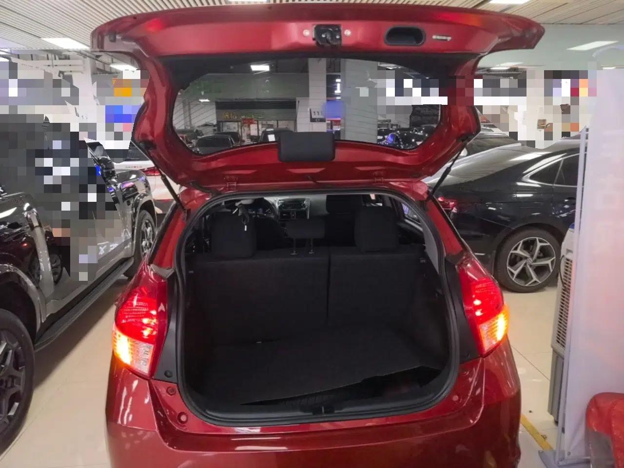 Toyota YARiS L Zhi Xuan 2015 1.5E Automatic Charm Edition — миниатюра 22
