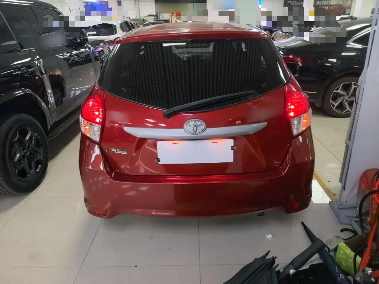 Toyota YARiS L Zhi Xuan 2015 1.5E Automatic Charm Edition — миниатюра 5