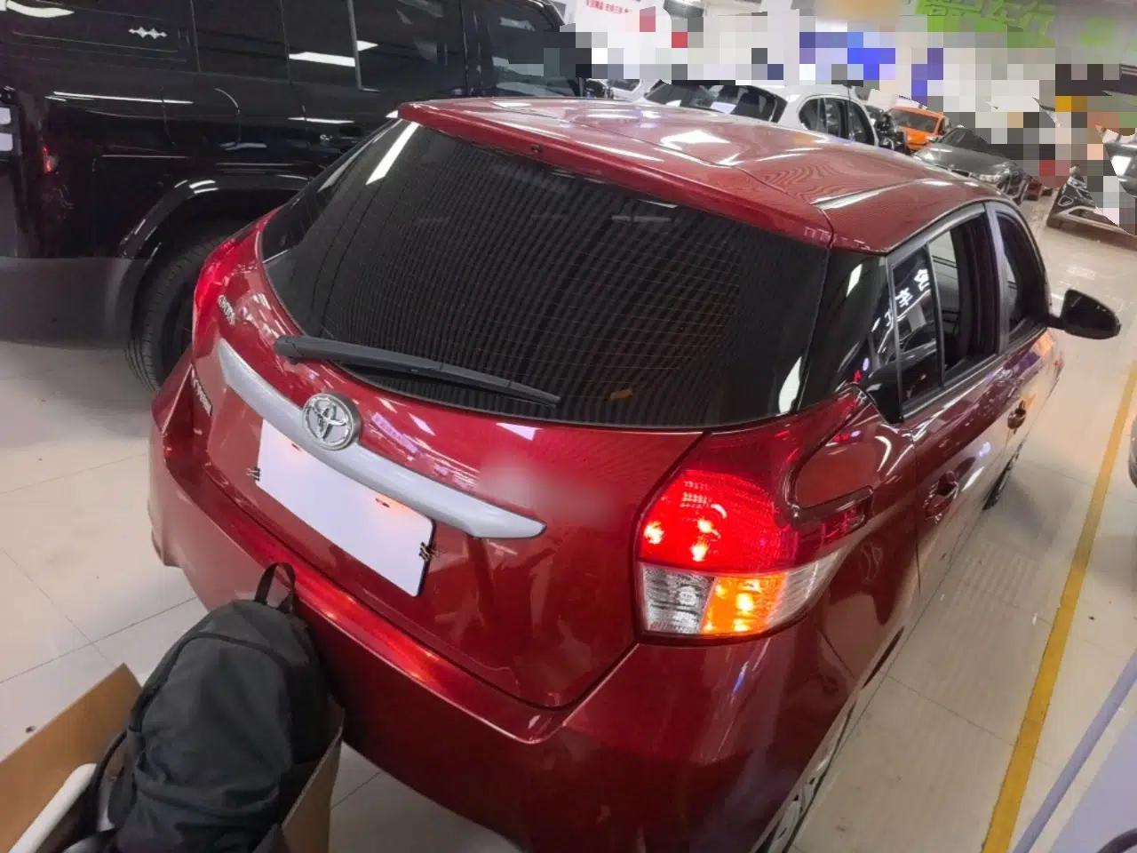 Toyota YARiS L Zhi Xuan 2015 1.5E Automatic Charm Edition — миниатюра 6