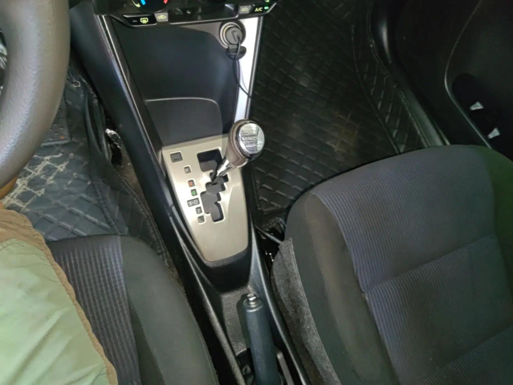 Toyota YARiS L Zhi Xuan 2015 1.5E Automatic Charm Edition — миниатюра 16