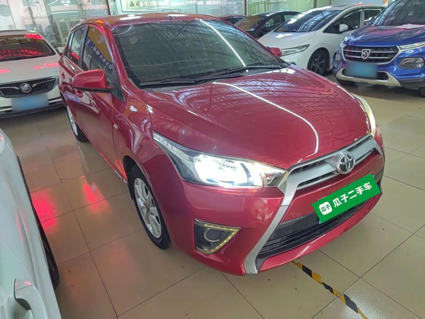 Toyota YARiS L Zhi Xuan 2015 1.5E Automatic Charm Edition — миниатюра 3