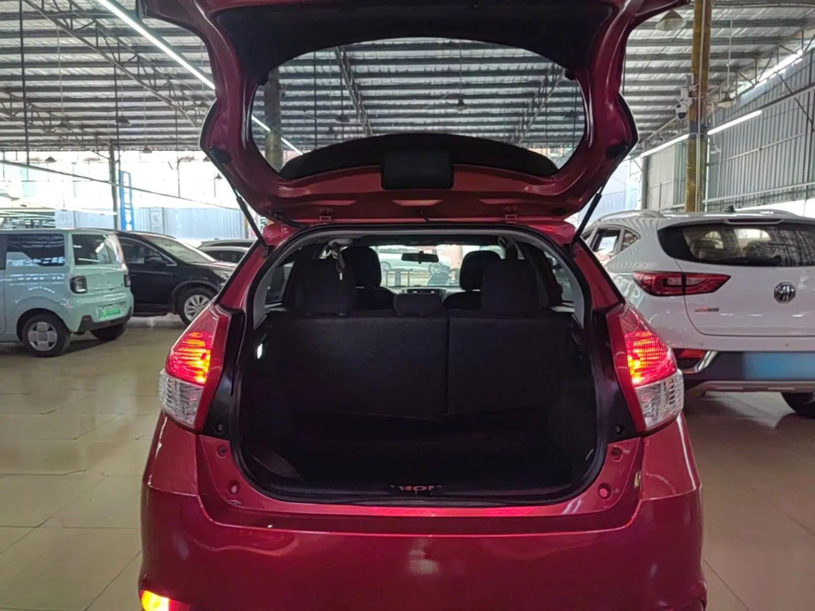 Toyota YARiS L Zhi Xuan 2015 1.5E Automatic Charm Edition — миниатюра 22