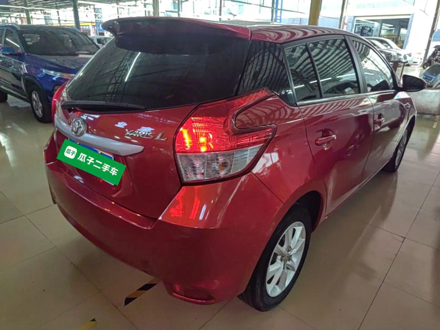 Toyota YARiS L Zhi Xuan 2015 1.5E Automatic Charm Edition — миниатюра 6