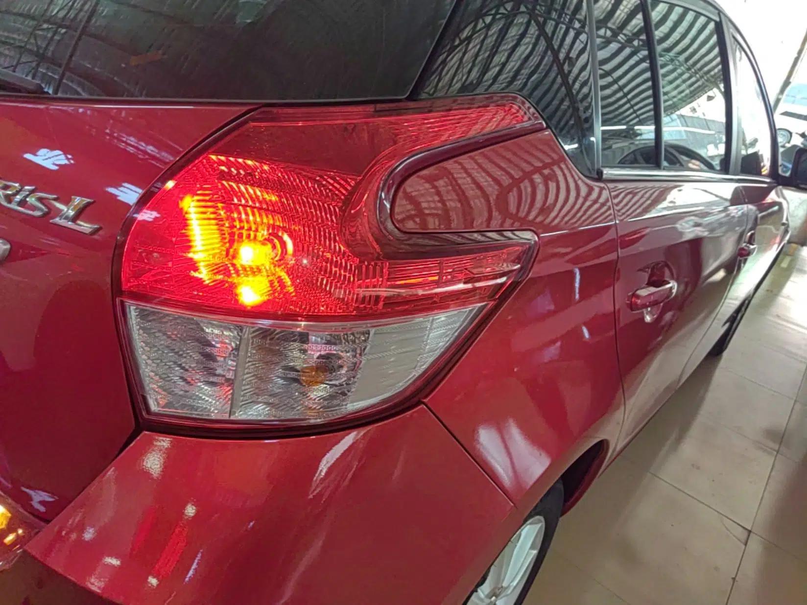 Toyota YARiS L Zhi Xuan 2015 1.5E Automatic Charm Edition — миниатюра 9