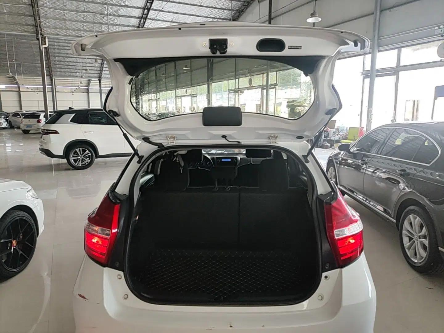 Toyota YARiS L Zhi Xuan 2016 Revised 1.5E CVT Charming Edition — миниатюра 22