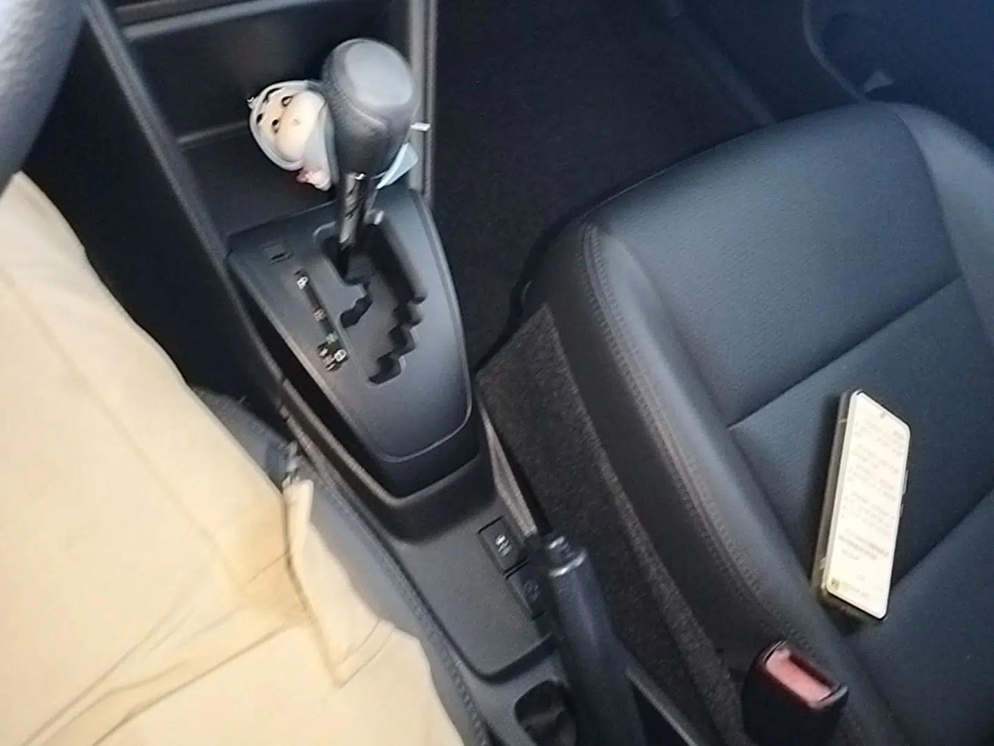 Toyota YARiS L Zhi Xuan 2016 Revised 1.5E CVT Charming Edition — миниатюра 16