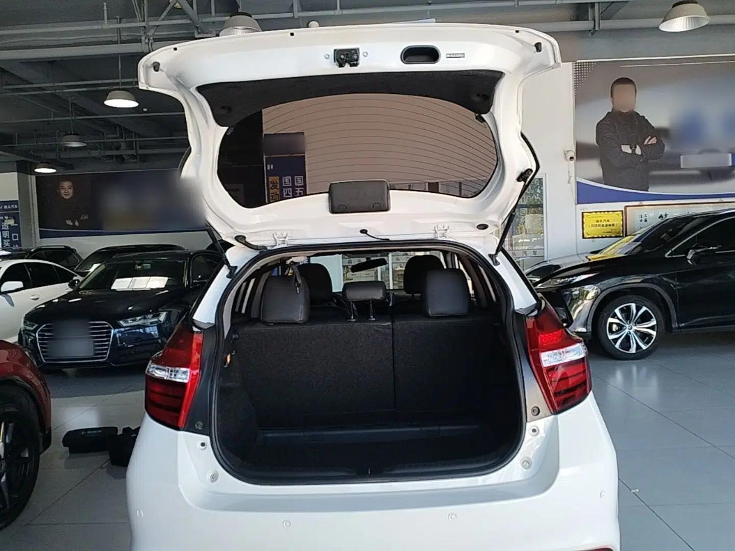Toyota YARiS L Zhi Xuan 2016 Revised 1.5E CVT Charming Edition — миниатюра 22
