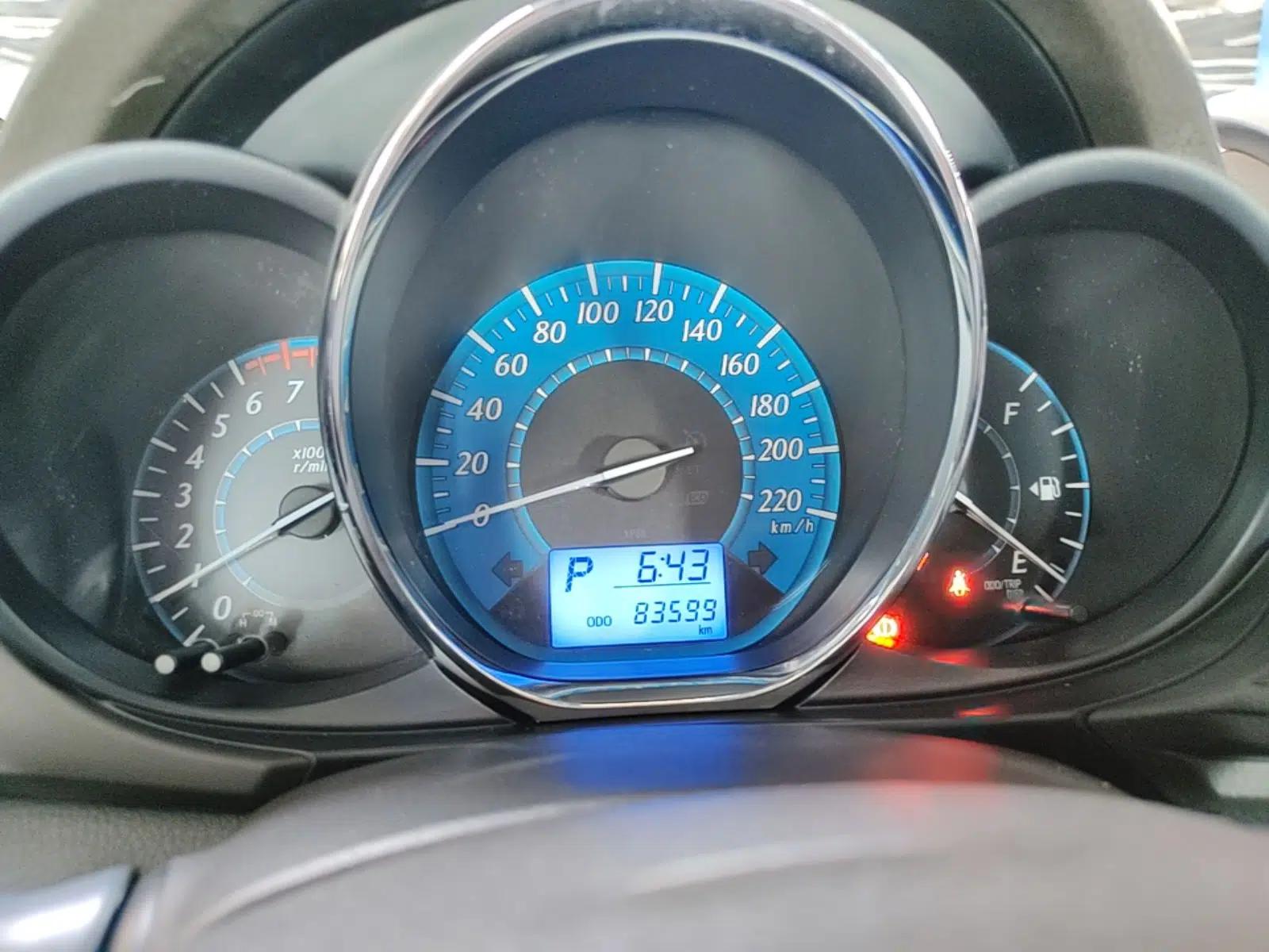 Toyota YARiS L Zhi Xuan 2015 1.5E Automatic Charm Edition — миниатюра 14