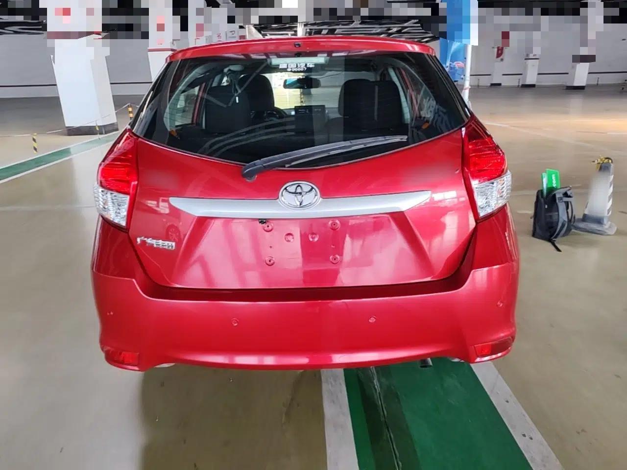 Toyota YARiS L Zhi Xuan 2015 1.5E Automatic Charm Edition — миниатюра 5