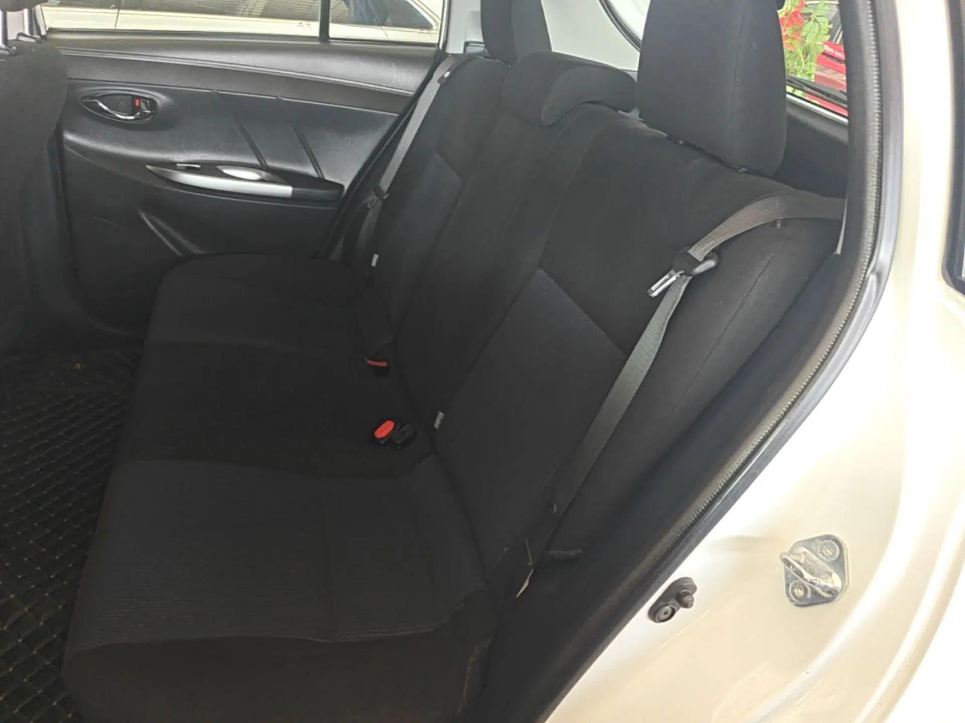 Toyota YARiS L Zhi Xuan 2015 1.5E Automatic Charm Edition — миниатюра 20