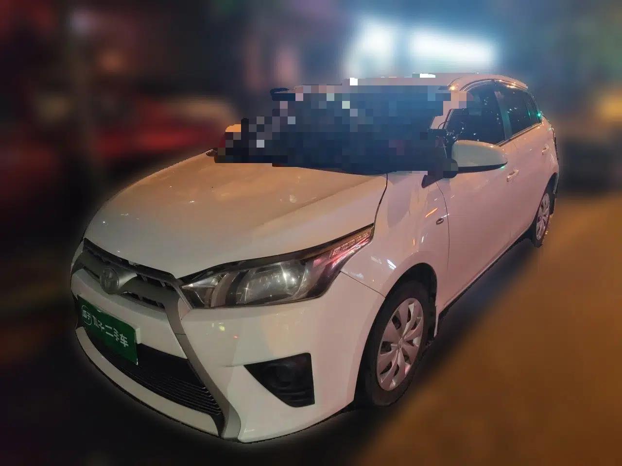 Toyota YARiS L Zhi Xuan 2015 1.5E Automatic Charm Edition — миниатюра 1