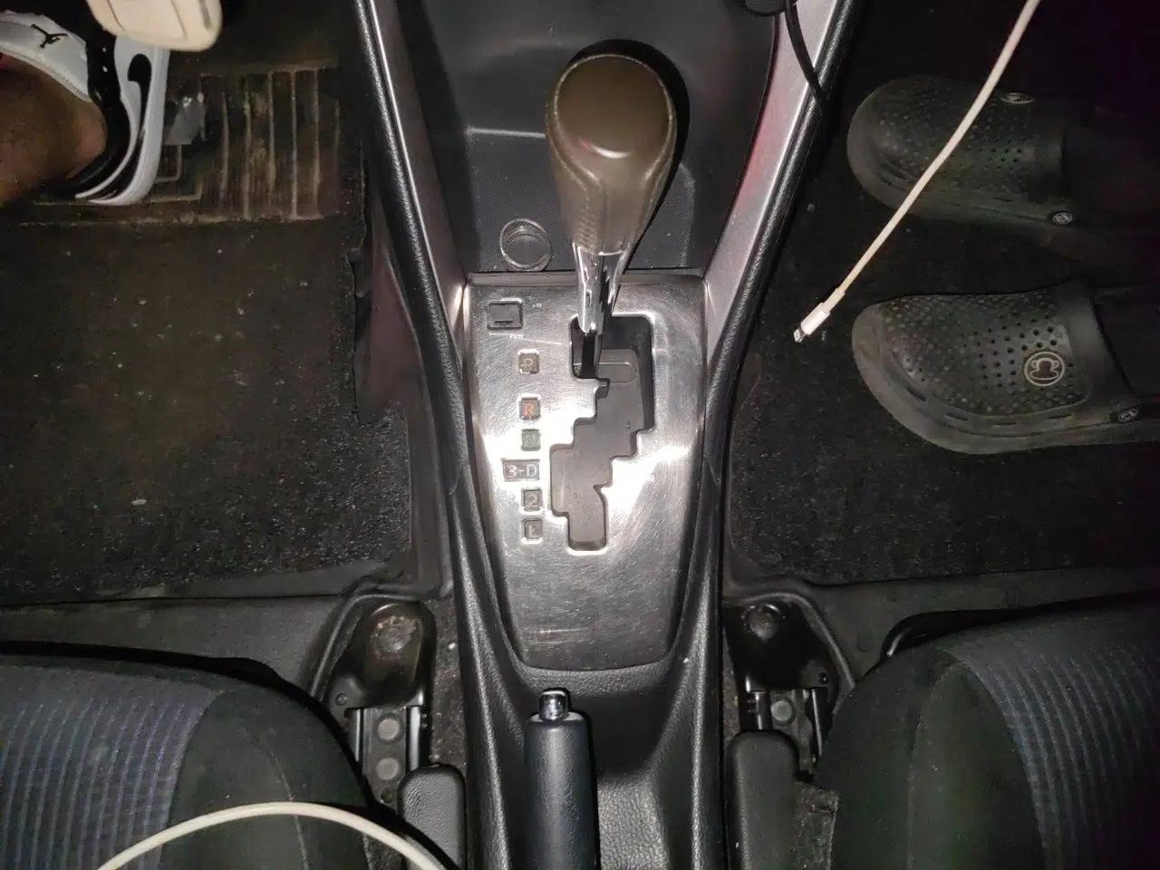 Toyota YARiS L Zhi Xuan 2015 1.5E Automatic Charm Edition — миниатюра 14