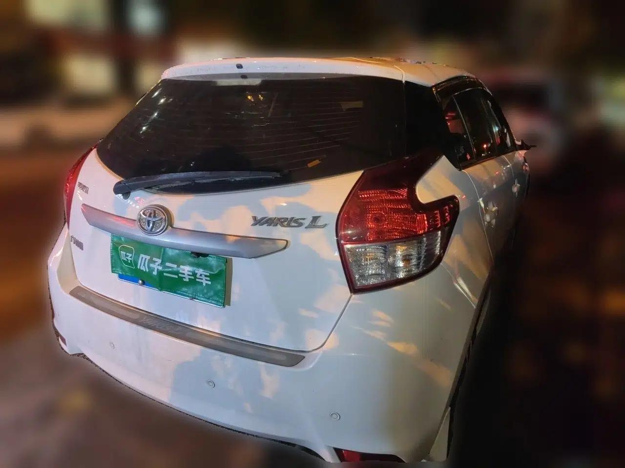 Toyota YARiS L Zhi Xuan 2015 1.5E Automatic Charm Edition — миниатюра 6