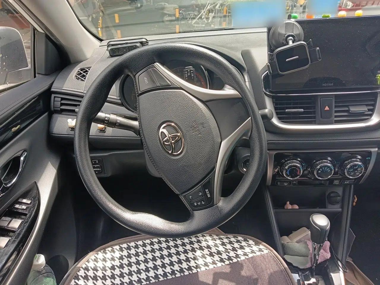 Toyota YARiS L Zhi Xuan 2021 X-Trail 1.5L CVT Luxury Edition — миниатюра 9