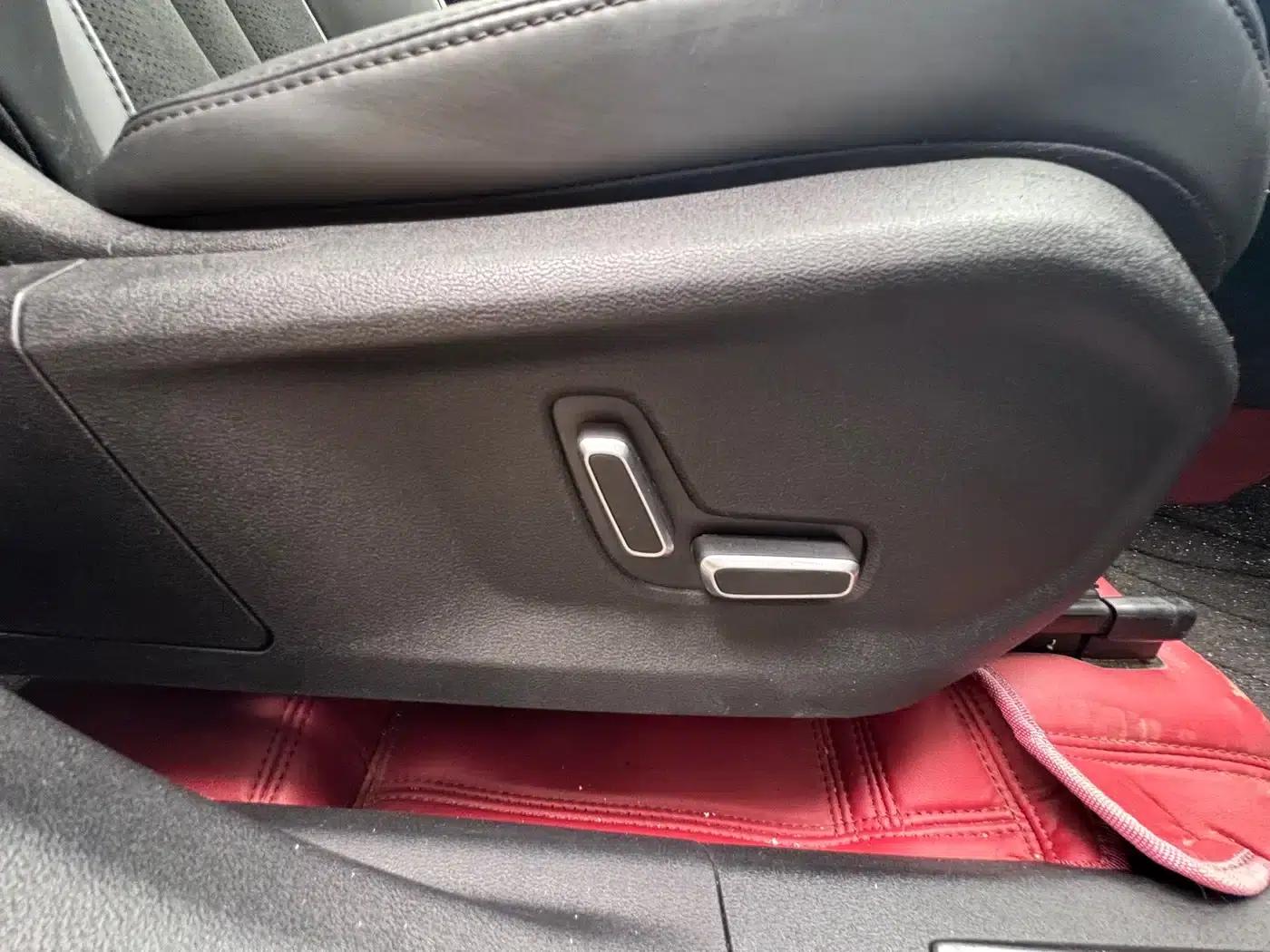 Geely Xingyue L 2024 2.0TD DCT EVO 2WD Comfort Model — миниатюра 28