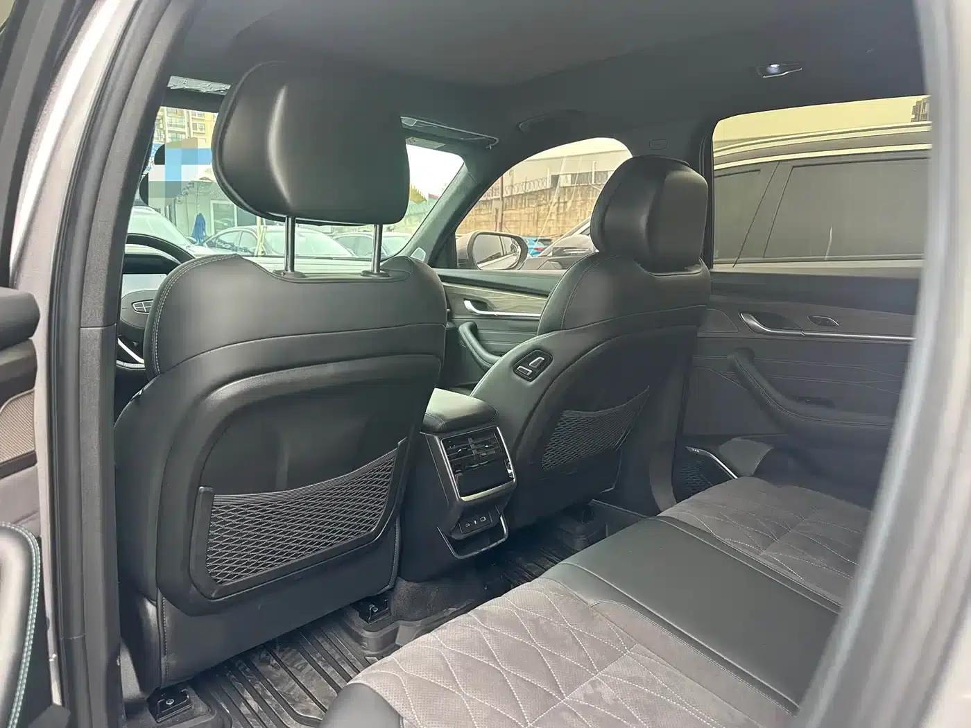 Geely Xingyue L 2025 Oriental Radiance 2.0TD Automatic Star Edition — миниатюра 12