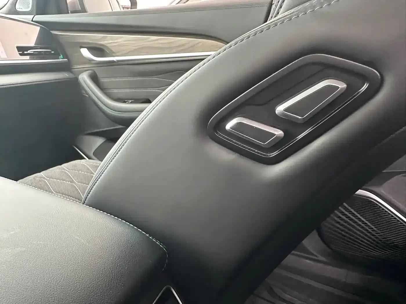 Geely Xingyue L 2025 Oriental Radiance 2.0TD Automatic Star Edition — миниатюра 9
