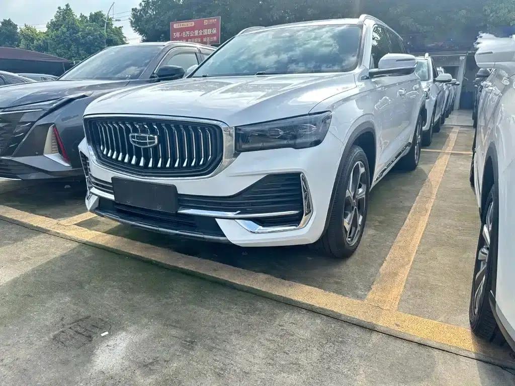 Geely Xingyue L 2023 2.0TD High-Power Automatic Two-Wheel Drive Flagship Edition — миниатюра 1