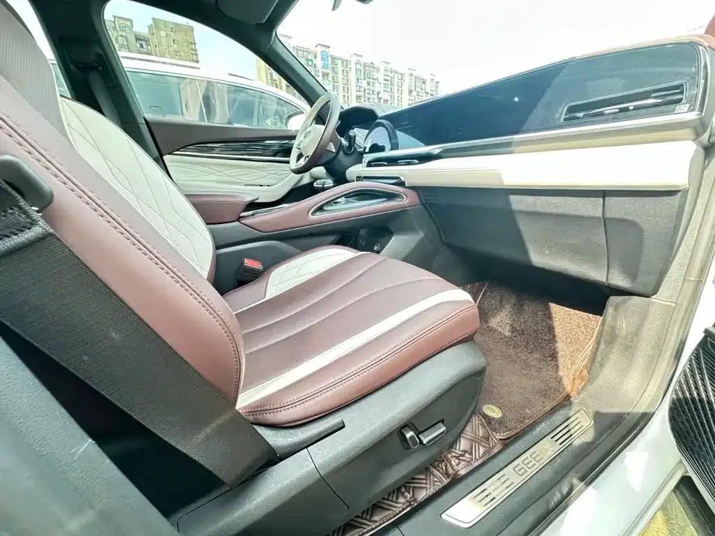 Geely Xingyue L 2023 2.0TD High-Power Automatic Two-Wheel Drive Flagship Edition — миниатюра 13