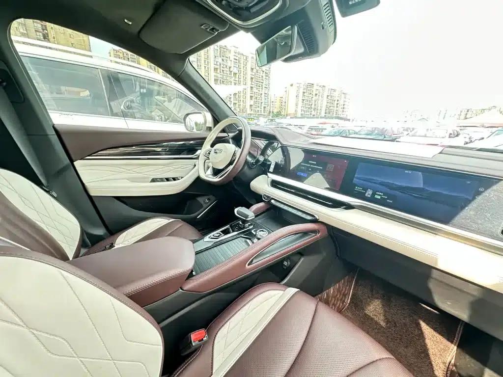 Geely Xingyue L 2023 2.0TD High-Power Automatic Two-Wheel Drive Flagship Edition — миниатюра 14