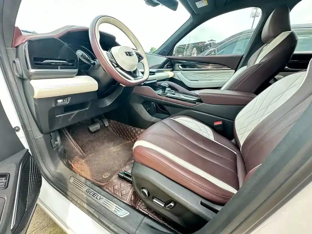 Geely Xingyue L 2023 2.0TD High-Power Automatic Two-Wheel Drive Flagship Edition — миниатюра 4