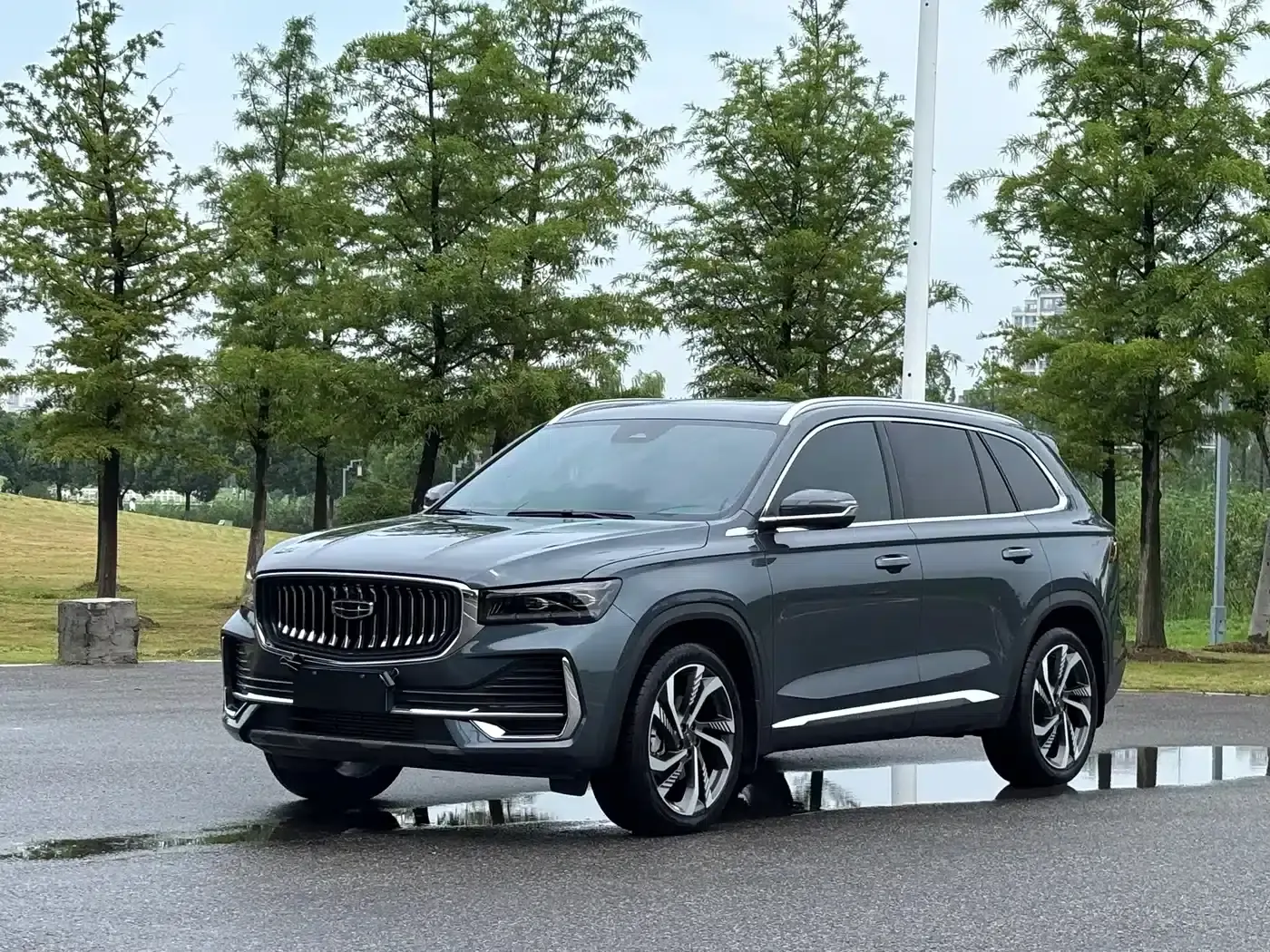 Geely Xingyue L 2024 2.0TD High-Power Automatic Two-Wheel Drive Sky Edition — миниатюра 3