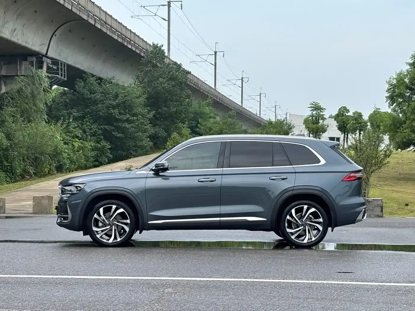 Geely Xingyue L 2024 2.0TD High-Power Automatic Two-Wheel Drive Sky Edition — миниатюра 4