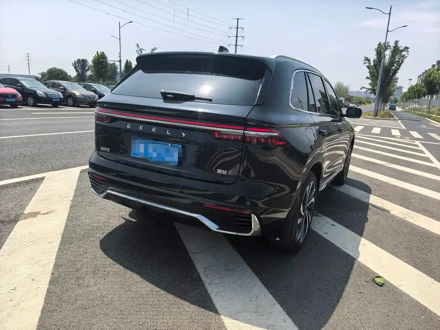 Geely Xingyue L 2025 Oriental Radiance 2.0TD Automatic Star Edition — миниатюра 8