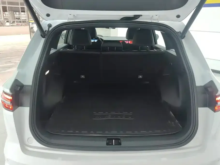Geely Xingyue L 2024 2.0TD DCT EVO 2WD Long Wind Edition — миниатюра 4