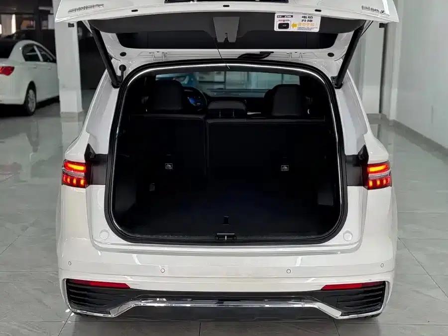 Geely Xingyue L 2024 2.0TD DCT EVO 2WD Long Wind Edition — миниатюра 9